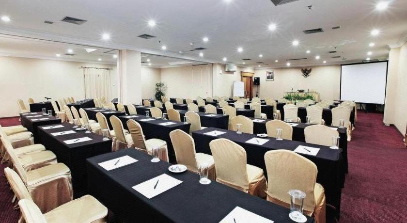 Hotel Bintang Wisata Mandiri Τζακάρτα Εξωτερικό φωτογραφία