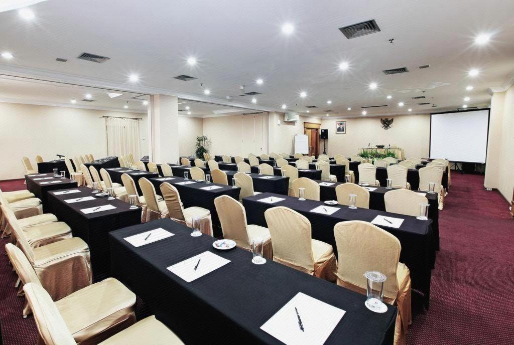 Hotel Bintang Wisata Mandiri Τζακάρτα Εξωτερικό φωτογραφία
